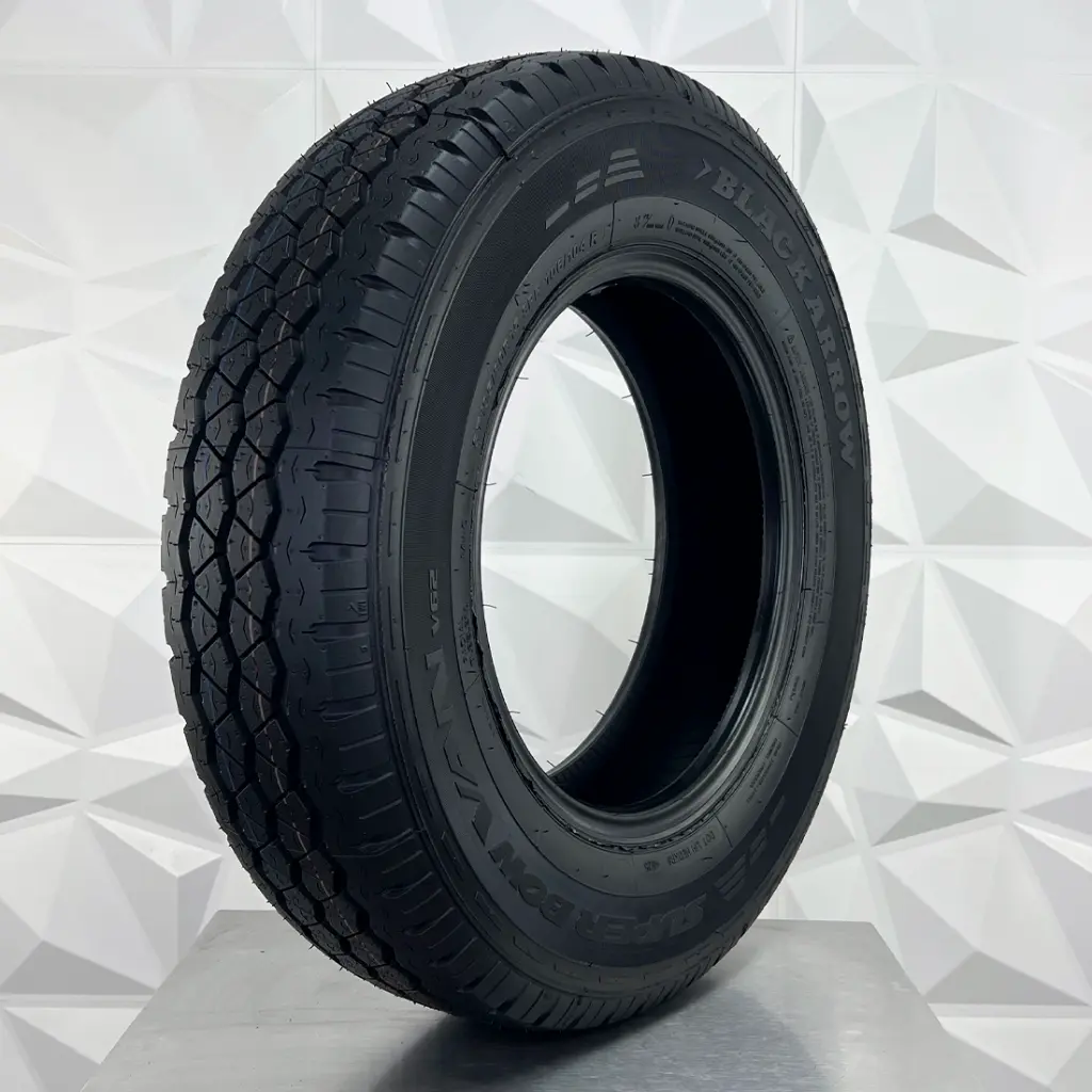 LLANTA BLACKARROW 195/80R15-8C V62 106/104R